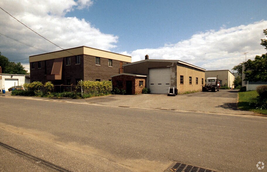 MRL Industrial Park portefeuille de 2 biens à vendre sur LoopNet.fr - Photo principale – Image 1 sur 4