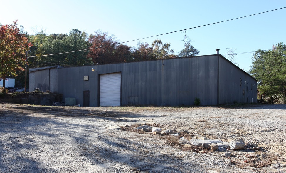 6090 Pinegrove Rd, Riverdale, GA à vendre - Photo principale – Image 1 sur 3