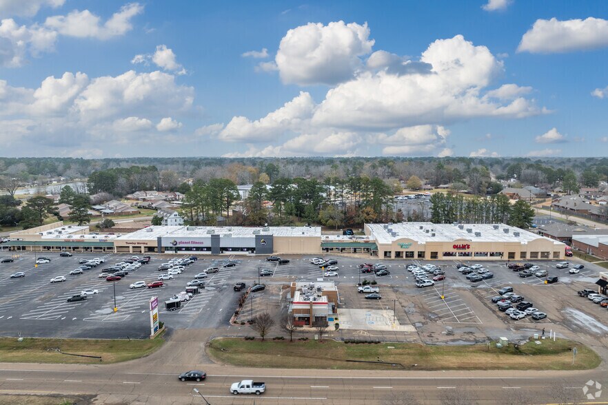 1574 W Government St, Brandon, MS à louer - Photo principale – Image 1 sur 5