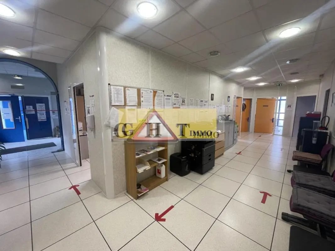 Industriel/Logistique dans Choisy-le-Roi à louer Photo de l’immeuble– Image 1 sur 6