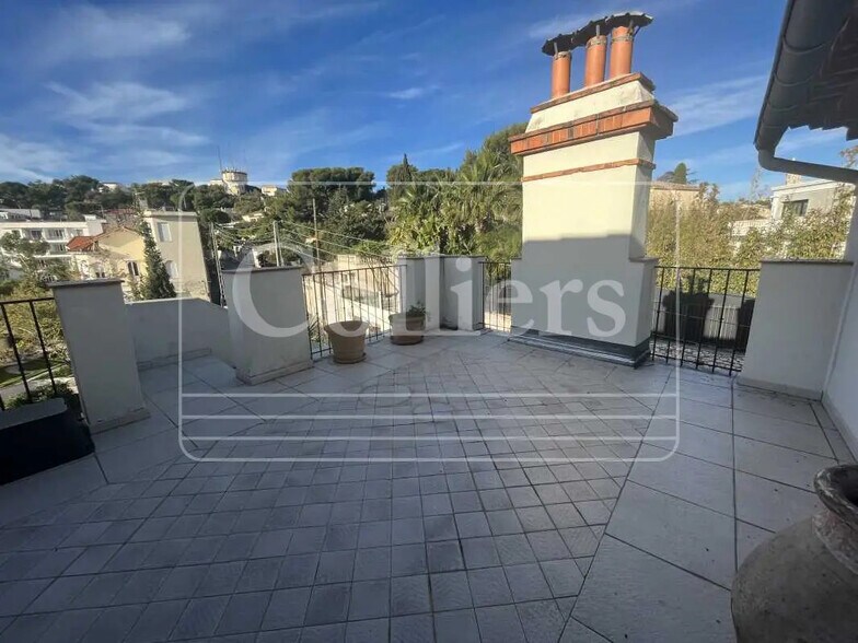 Bureau dans Marseille à louer - Photo de l’immeuble – Image 2 sur 22