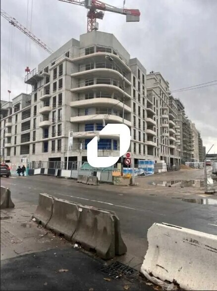 Local commercial dans Saint-Ouen-sur-Seine à vendre - Photo de la construction – Image 3 sur 4