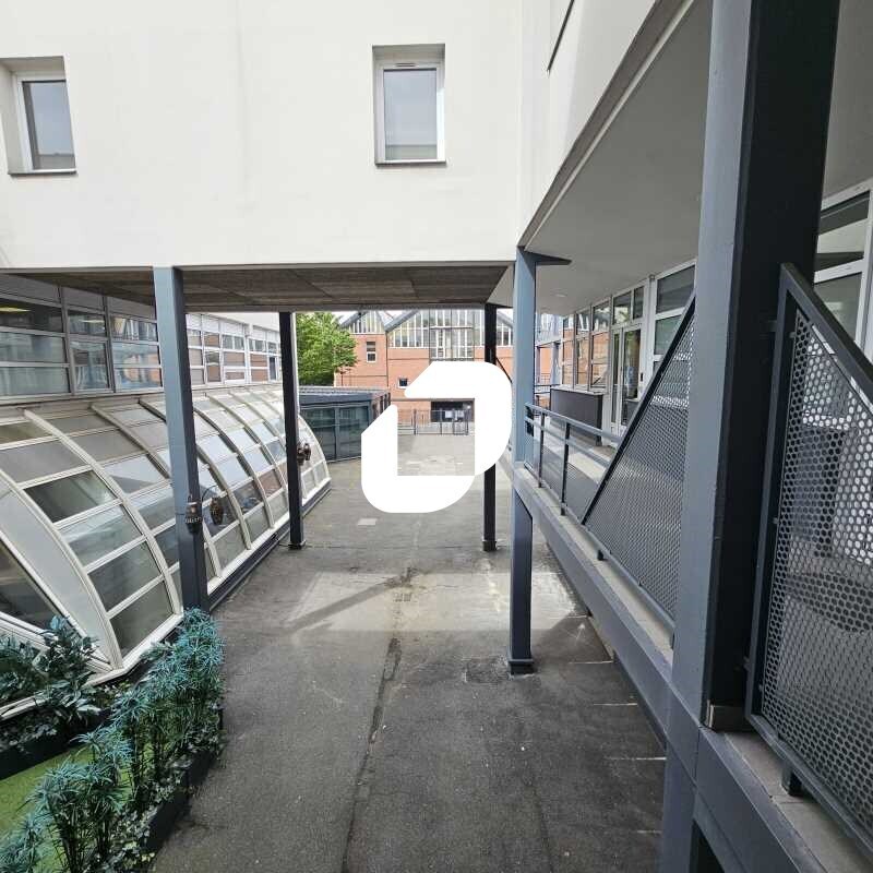 Bureau dans Saint-Denis à louer Photo de l’immeuble– Image 1 sur 25