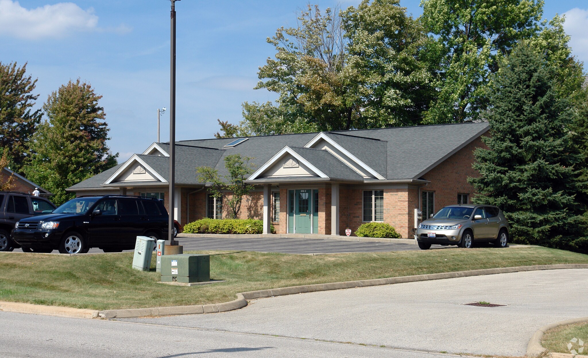 918 Trailwood Dr, Youngstown, OH à vendre Photo de l’immeuble– Image 1 sur 7