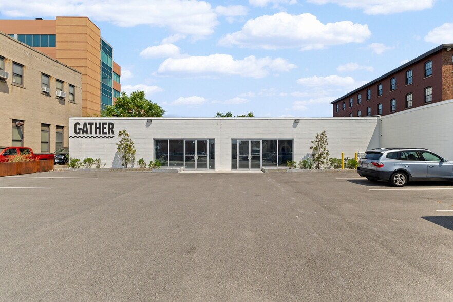 44 Troy St, Fall River, MA à louer - Photo de l’immeuble – Image 2 sur 20