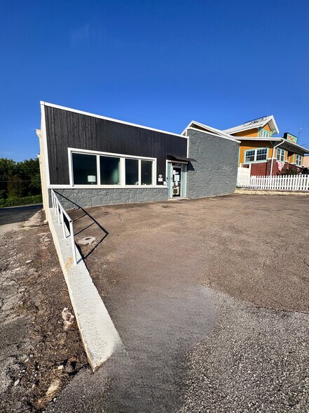 1719 N Central St, Knoxville, TN à louer - Photo de l’immeuble – Image 1 sur 4