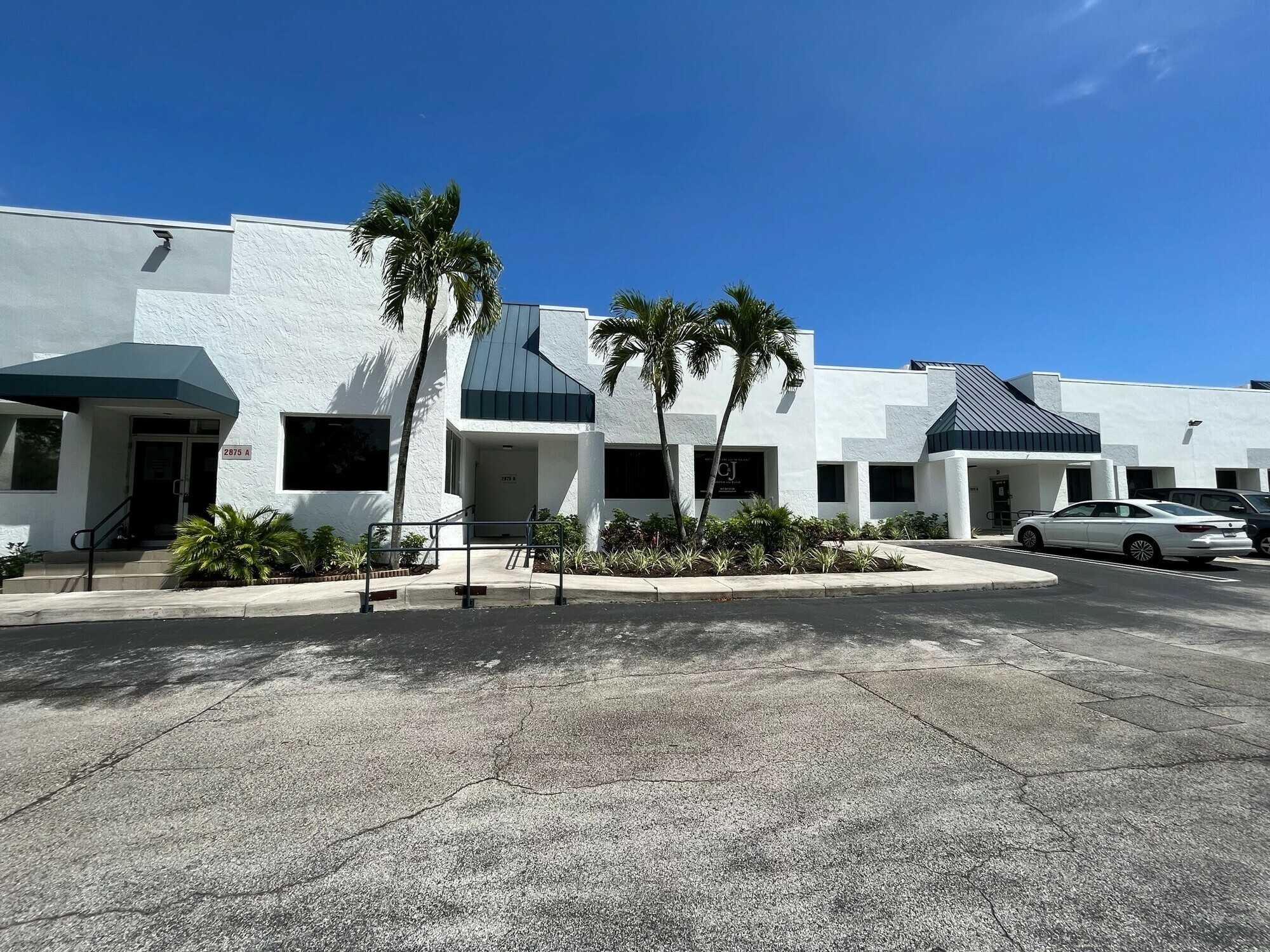 2855-2915 S Congress Ave, Delray Beach, FL à louer Photo de l’immeuble– Image 1 sur 8