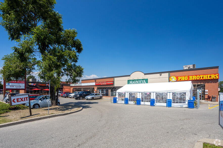 2555 Dixie Rd, Mississauga, ON à louer - Photo principale – Image 1 sur 5