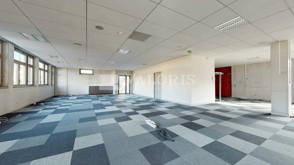 Bureau dans Lyon à louer - Photo de l’immeuble – Image 3 sur 8