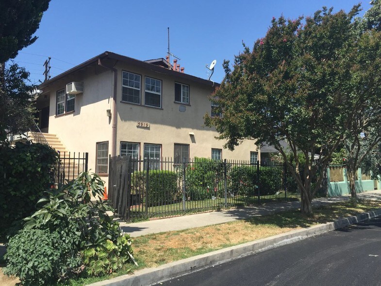 5919 Whitnall Hwy, North Hollywood, CA à vendre - Photo principale – Image 1 sur 7