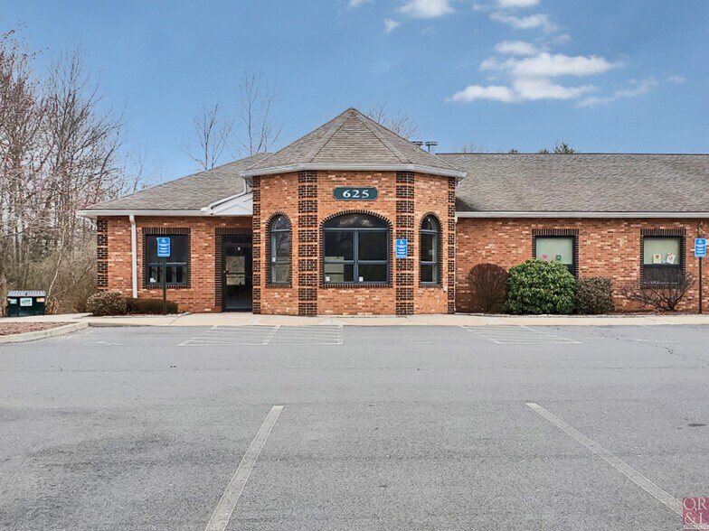 625 Clark Ave, Bristol, CT à vendre - Photo de l’immeuble – Image 3 sur 15