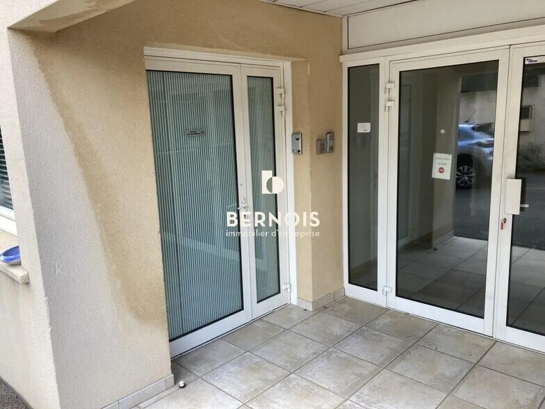 Bureau dans La Seyne-sur-Mer à louer - Photo de l’immeuble – Image 2 sur 5