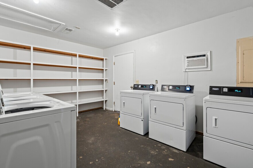 86 Hillside Ave, Holiday Island, AR à vendre - Photo de l’immeuble – Image 3 sur 25
