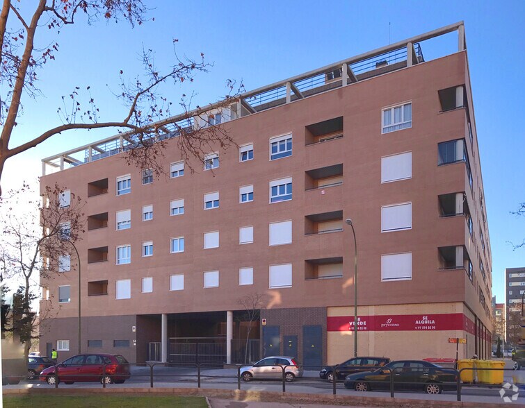 Calle Muntadas, 2, Madrid, Madrid à vendre - Photo de l’immeuble – Image 2 sur 2