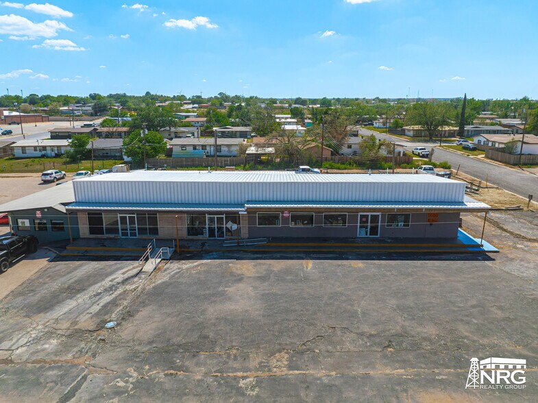 1600 E 4th St, Big Spring, TX à louer - Photo de l’immeuble – Image 2 sur 11