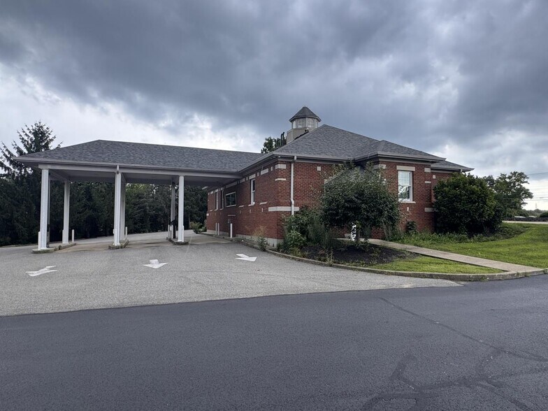 2911 Alexandria Pike, Highland Heights, KY à vendre - Photo de l’immeuble – Image 3 sur 18