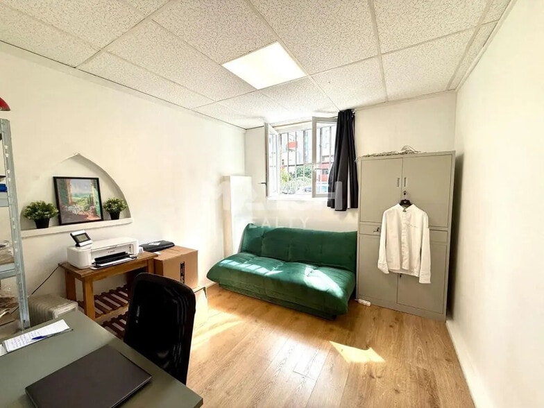 Local commercial dans Villeurbanne à louer - Photo intérieure – Image 2 sur 4