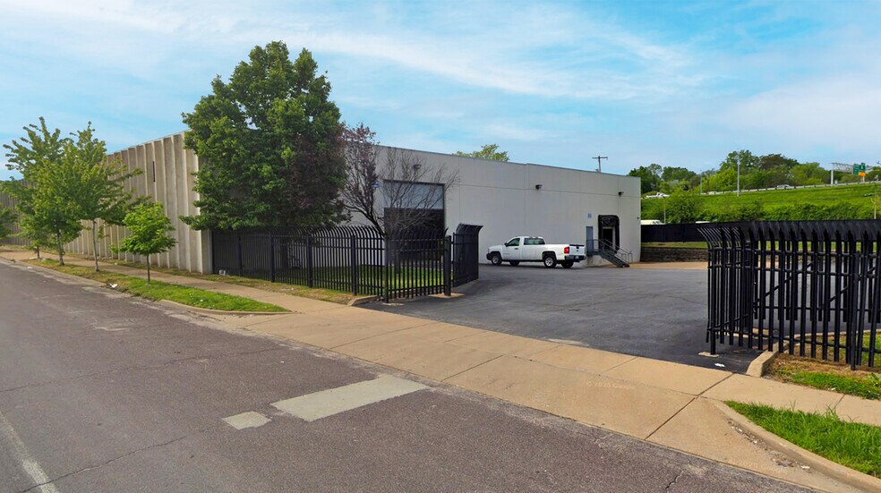 4017 N Broadway, Saint Louis, MO à vendre - Photo de l’immeuble – Image 2 sur 3