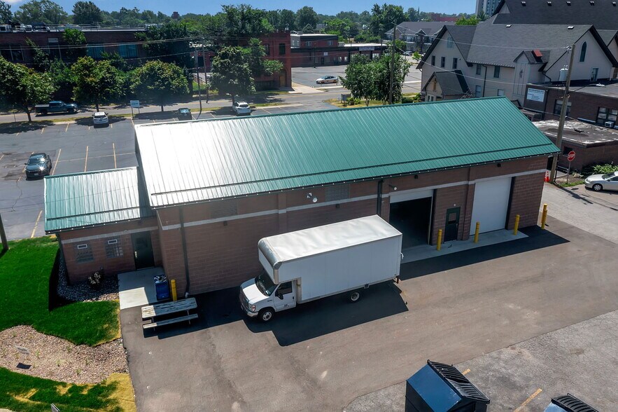 73 Main St, North Tonawanda, NY à vendre - Photo de l’immeuble – Image 3 sur 8