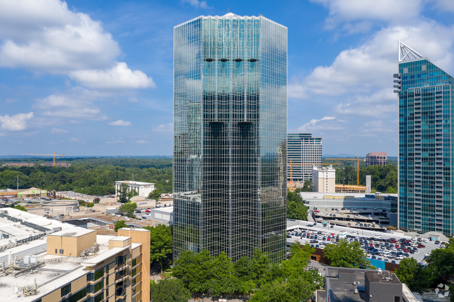 3340 Peachtree Rd NE, Atlanta, GA à louer - Photo de l’immeuble – Image 2 sur 16