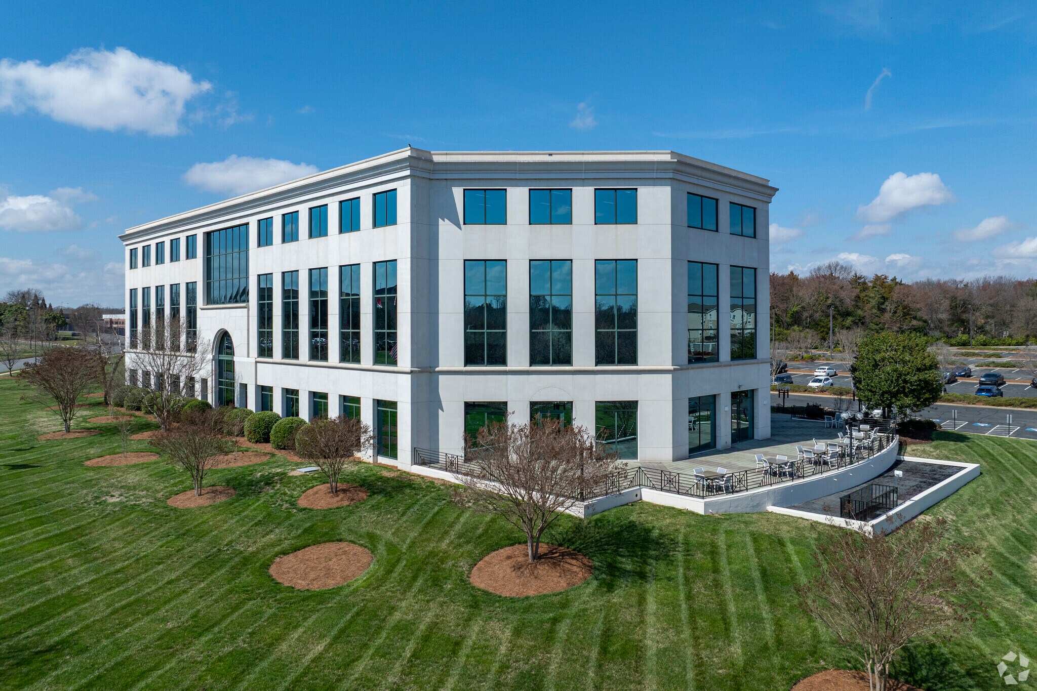 9144 Arrowpoint Blvd, Charlotte, NC à vendre Photo principale– Image 1 sur 29
