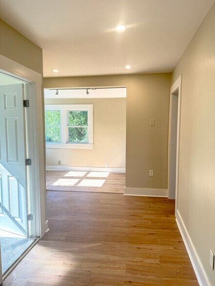 1102 Kirkland Avenue, Nashville, TN à louer - Photo intérieure – Image 3 sur 15