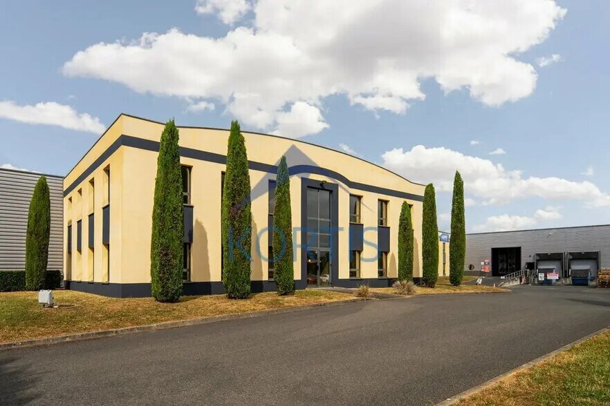 Local d’activités dans Arnas à louer - Photo de l’immeuble – Image 3 sur 4