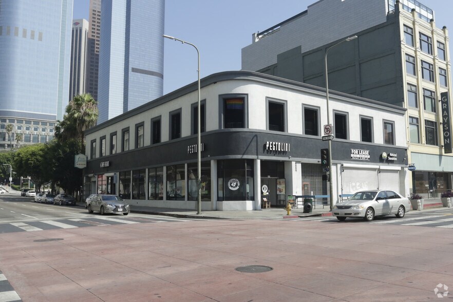 357-363 S Broadway, Los Angeles, CA à louer - Photo de l’immeuble – Image 1 sur 4
