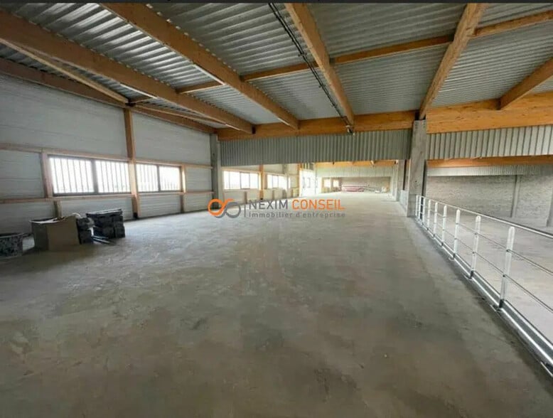 Industriel/Logistique dans Tremblay-en-France à vendre - Photo de l’immeuble – Image 2 sur 3