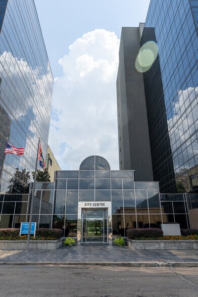 City Centre portefeuille de 2 biens à vendre sur LoopNet.fr - Photo de l’immeuble – Image 1 sur 10