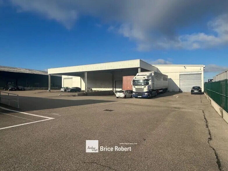 21 Rue Eugène Hénaff, Vénissieux à louer - Photo de l’immeuble – Image 1 sur 12
