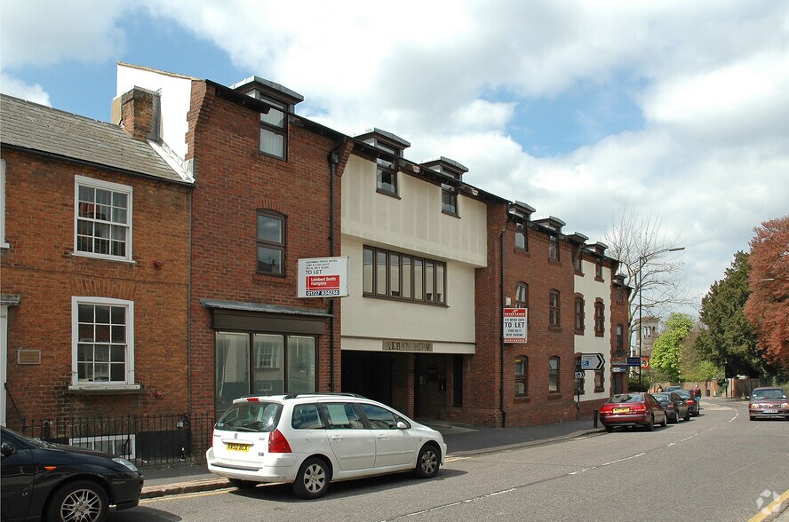 Verulam Rd, St Albans à vendre - Photo de l’immeuble – Image 3 sur 9