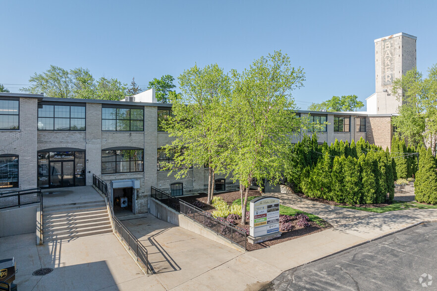 217 E 24th St, Holland, MI à louer - Photo de l’immeuble – Image 3 sur 6