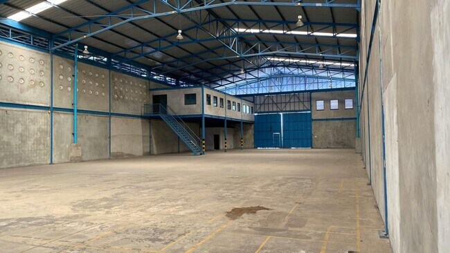 Plus de détails pour Industriel/Logistique à vendre