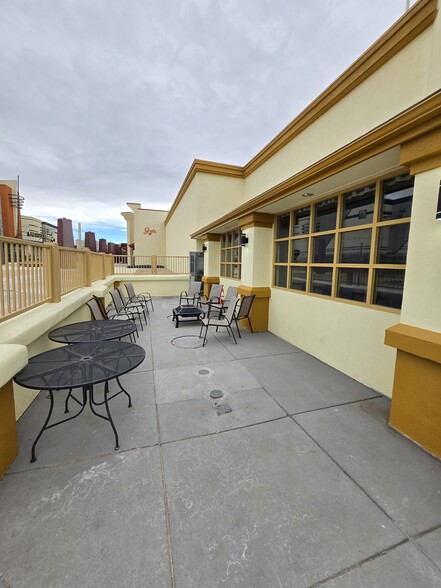 9445 Park Meadows Dr, Lone Tree, CO à louer - Photo de l’immeuble – Image 1 sur 9