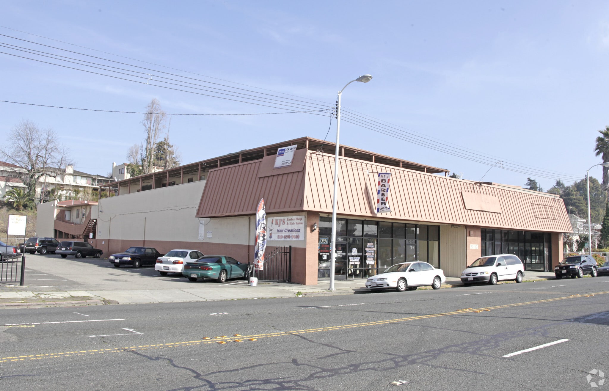 22126-22138 Mission Blvd, Hayward, CA à louer Photo principale– Image 1 sur 5