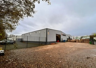 4 Stafford Park, Telford à louer Photo de l’immeuble– Image 1 sur 3