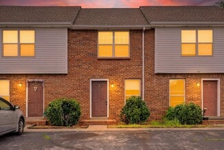 Plus de détails pour 1531 E Knollwood Cir, Clarksville, TN - Logement à vendre