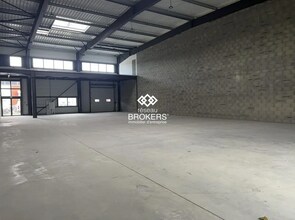 Local d’activités dans Dagneux à louer Photo intérieure– Image 1 sur 4