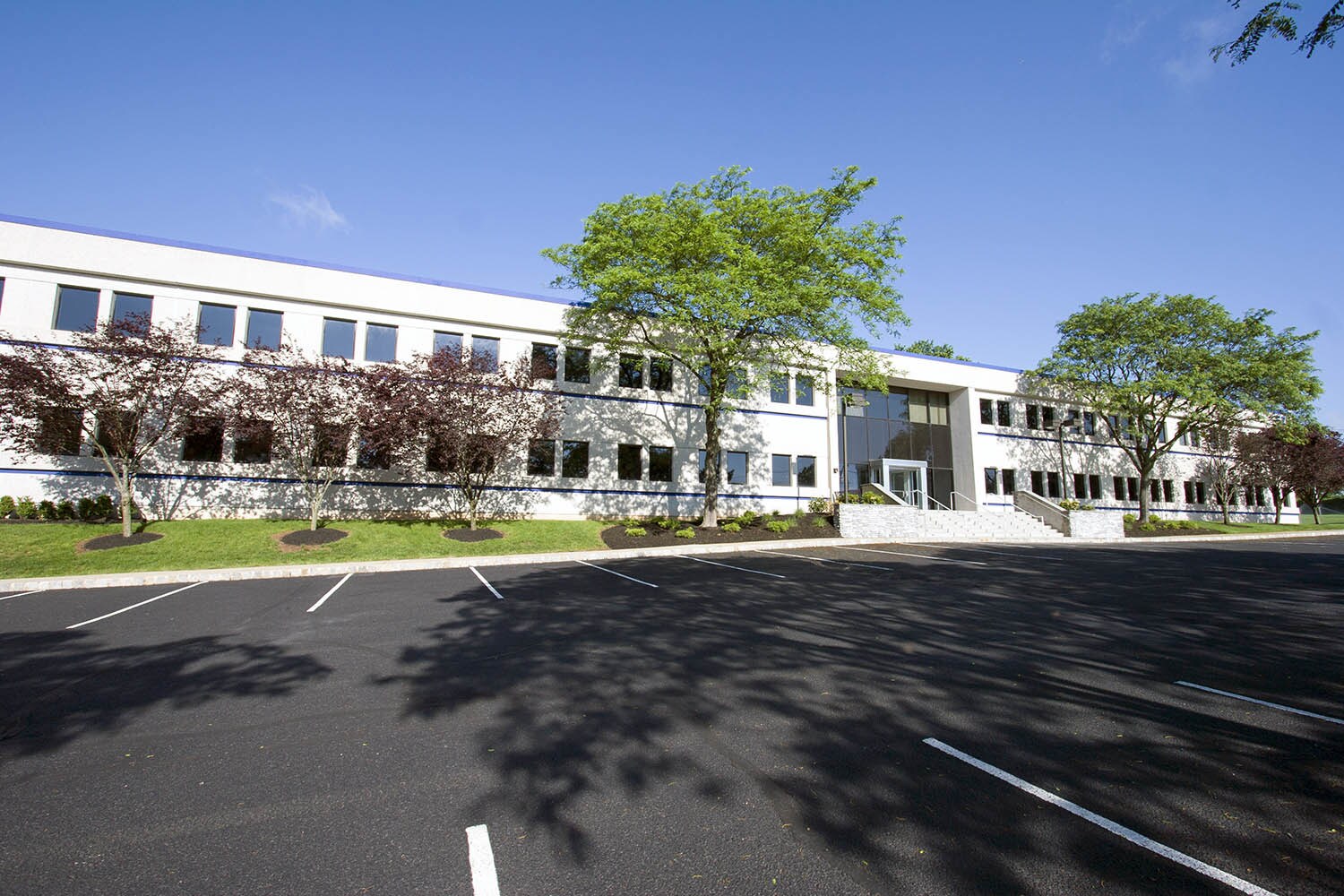 575 Route 28, Raritan, NJ à louer Photo de l’immeuble– Image 1 sur 12