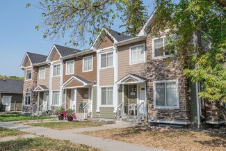 Plus de détails pour 12504 119 Av NW, Edmonton, AB - Logement à vendre