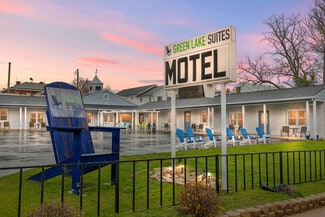 Plus de détails pour 488 South St, Green Lake, WI - Hôtellerie à vendre