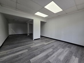 2100 N Powerline Rd, Pompano Beach, FL à louer Photo intérieure– Image 1 sur 2