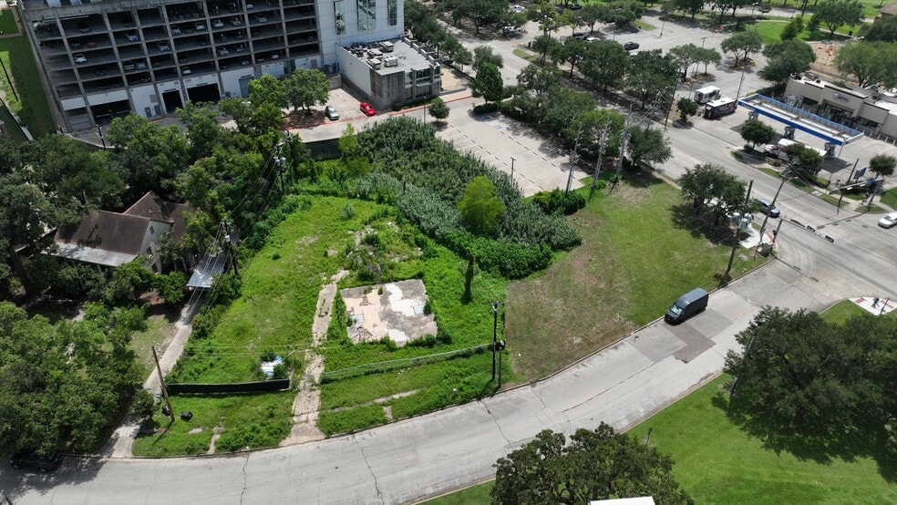 2220 Macgregor Way, Houston, TX à vendre - Photo de l’immeuble – Image 2 sur 4