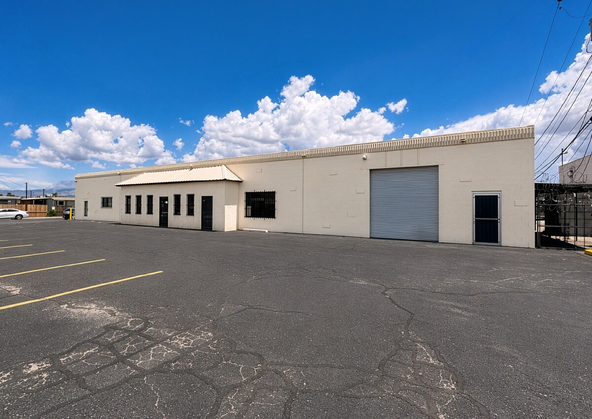 9600 Bell Ave, Albuquerque, NM à vendre Photo de l’immeuble– Image 1 sur 17