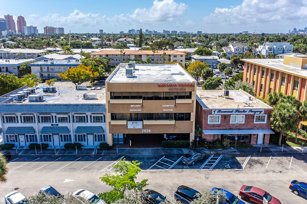 2826 E Oakland Park Blvd, Fort Lauderdale, FL à louer Photo de l’immeuble– Image 1 sur 41