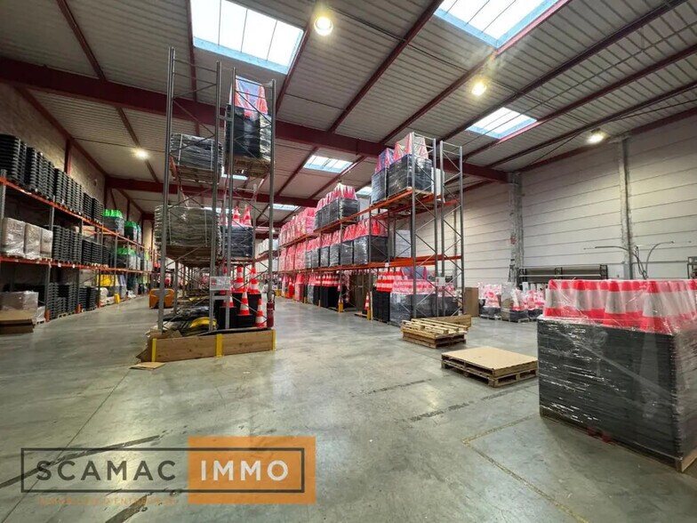 Industriel/Logistique dans Combs-la-Ville à louer - Photo de l’immeuble – Image 2 sur 8