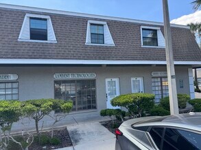 5620 E Fowler Ave, Temple Terrace, FL à louer Photo de l’immeuble– Image 2 sur 4