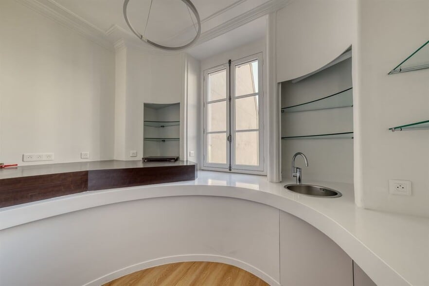 13 Rue Royale, Paris à louer - Photo intérieure – Image 2 sur 9