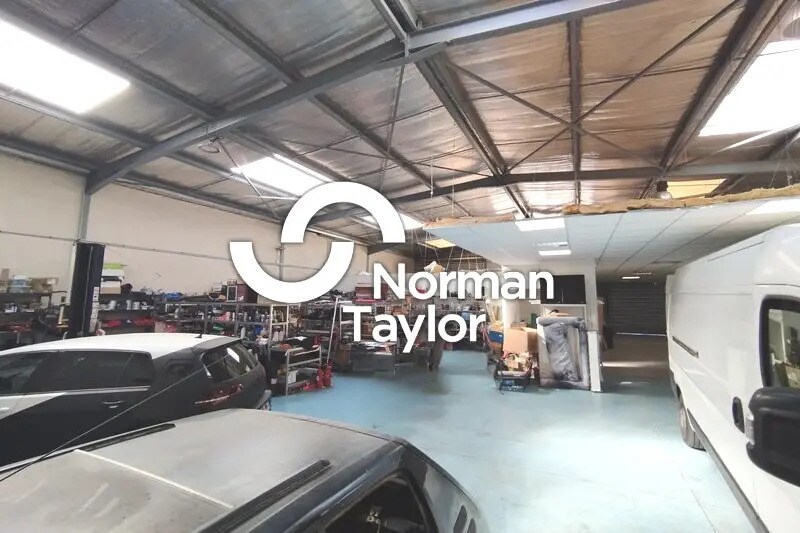 Local d’activités dans Montpellier à louer - Photo de l’immeuble – Image 2 sur 8